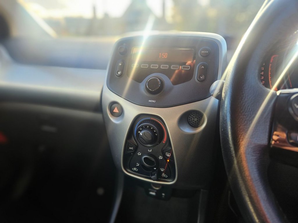 Used Toyota AYGO 2016 for sale - 76617465: Photo 8