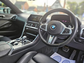 Used BMW 8 Series 2020 for sale - 77031135: Photo