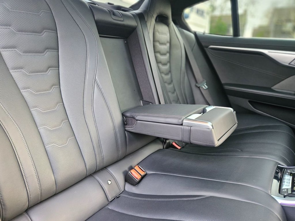 Used BMW 8 Series 2020 for sale - 77031135: Photo 33