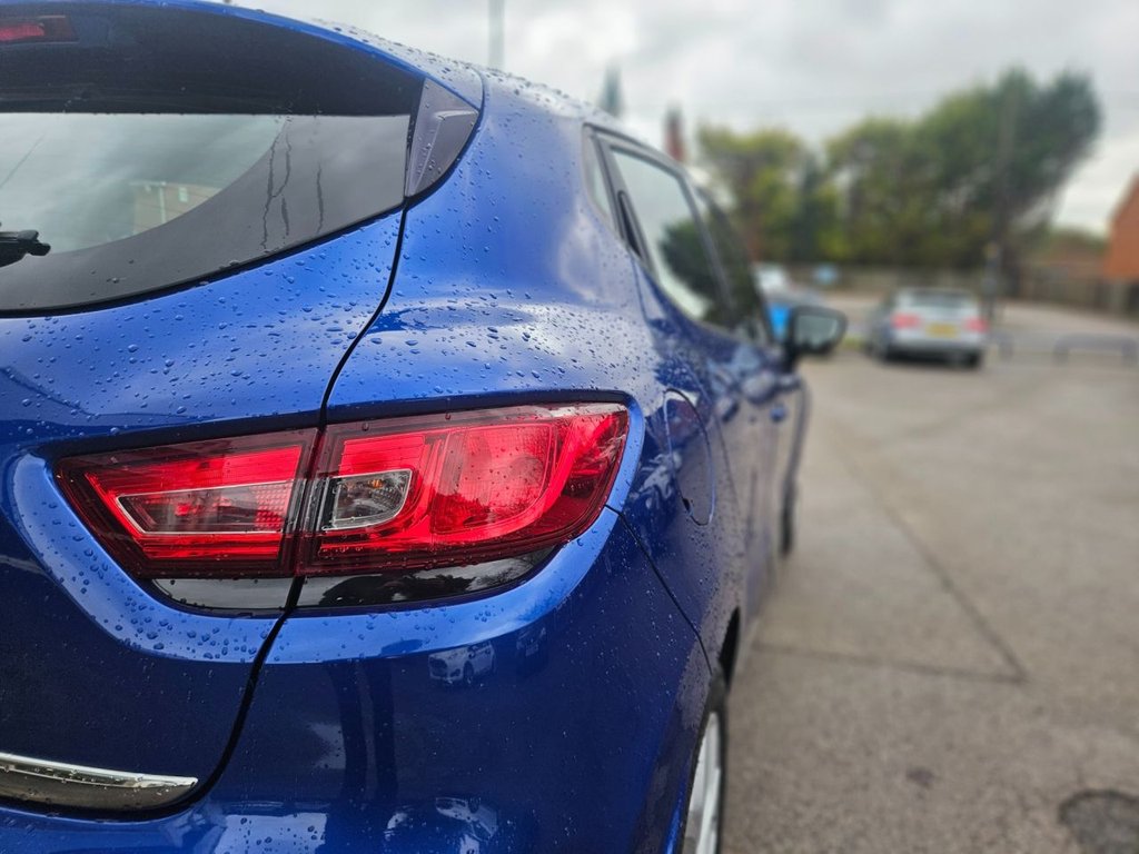 Used Renault Clio 2018 for sale - 76986074: Photo 19