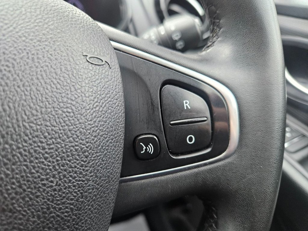 Used Renault Clio 2018 for sale - 76986074: Photo 27