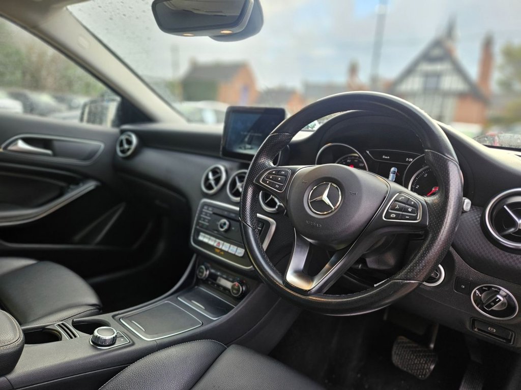 Used Mercedes-Benz A-Class 2016 for sale - 77631510: Photo 2