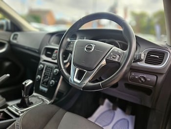 Used Volvo V40 2017 for sale - 75473620: Photo