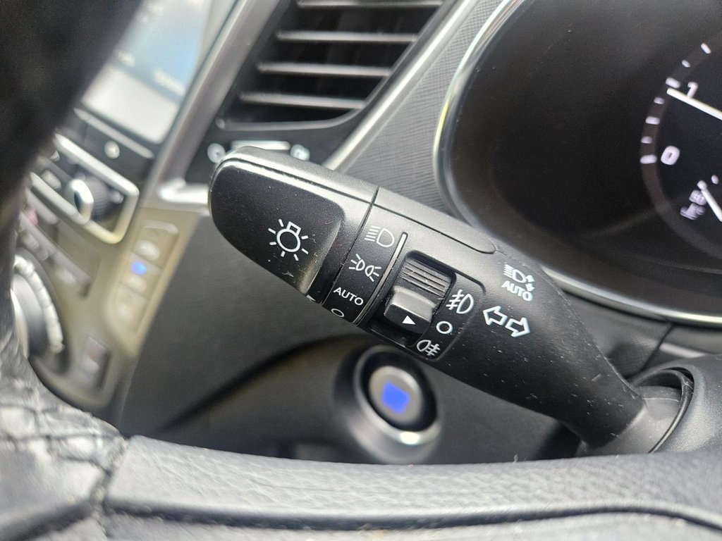 Used Hyundai Santa Fe 2016 for sale - 76185573: Photo 36