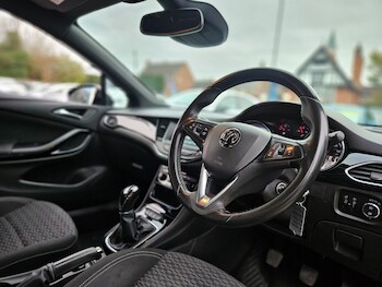 Used Vauxhall Astra 2017 for sale - 77920462: Photo