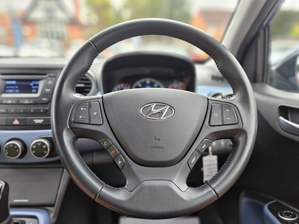 Used Hyundai i10 2015 for sale - 76173084: Photo 6
