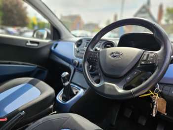Used Hyundai i10 2016 for sale - 74796210: Photo