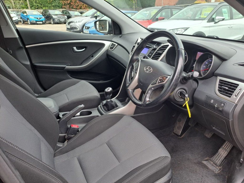 Used Hyundai i30 2017 for sale - 76356653: Photo 4