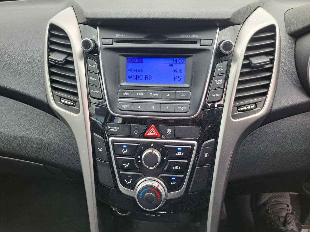 Used Hyundai i30 2017 for sale - 76356653: Photo 6