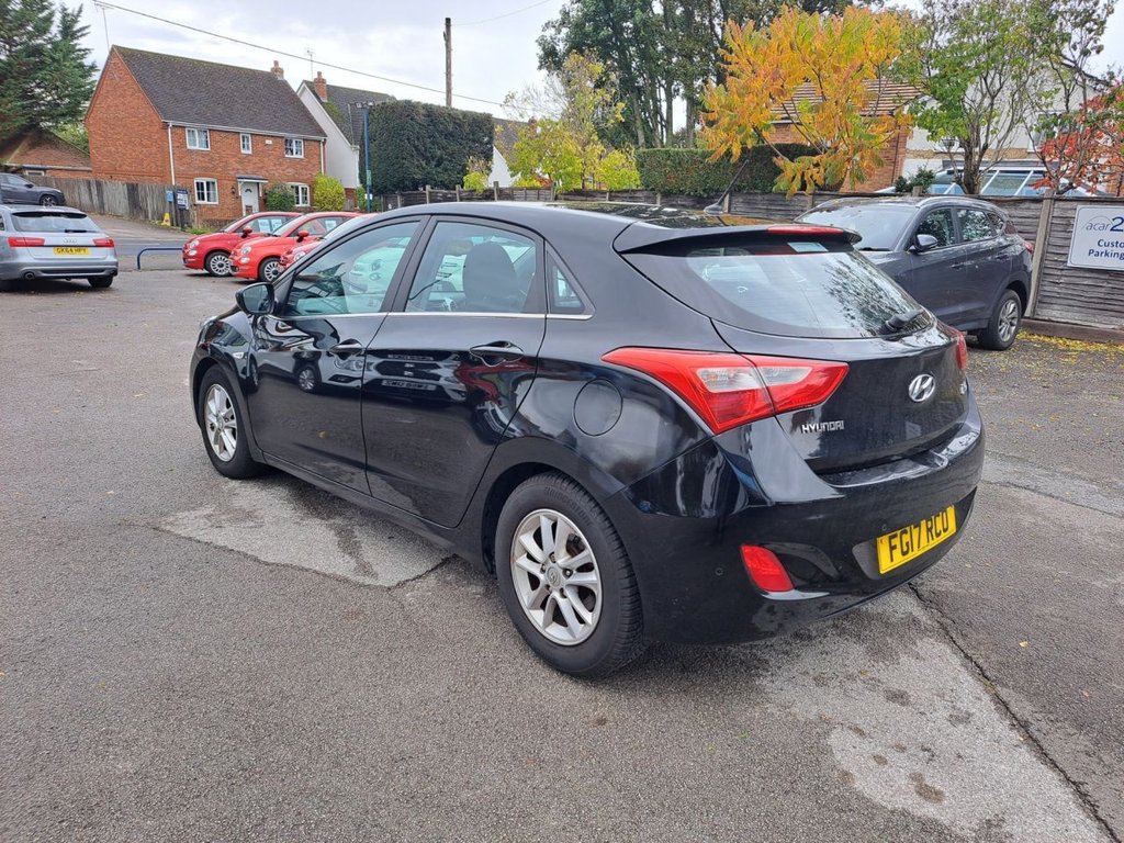 Used Hyundai i30 2017 for sale - 76356653: Photo 8