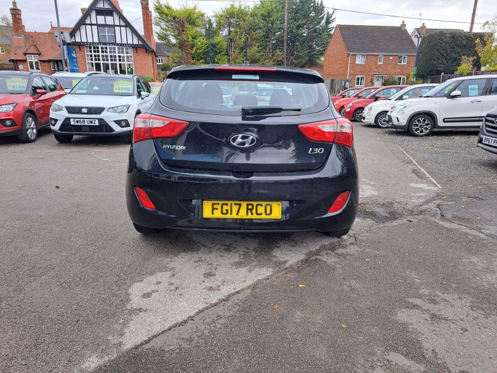 Used Hyundai i30 2017 for sale - 76356653: Photo 9