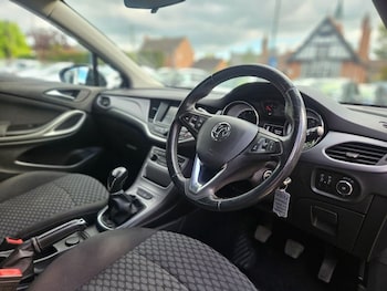Used Vauxhall Astra 2018 for sale - 78557395: Photo