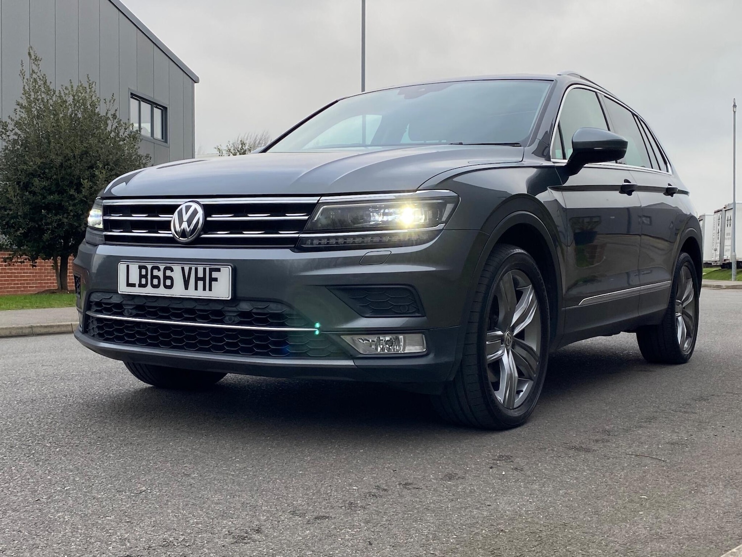 Used Volkswagen Tiguan for sale - 77292012: Photo 12