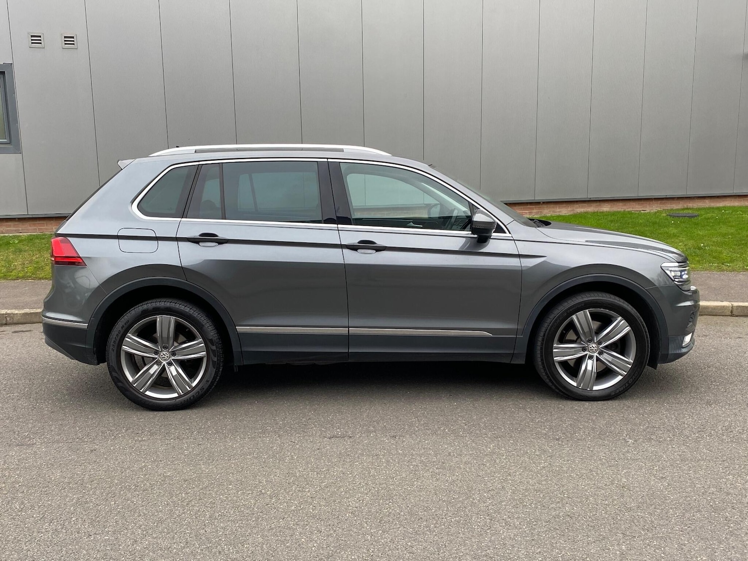 Used Volkswagen Tiguan for sale - 77292012: Photo 30