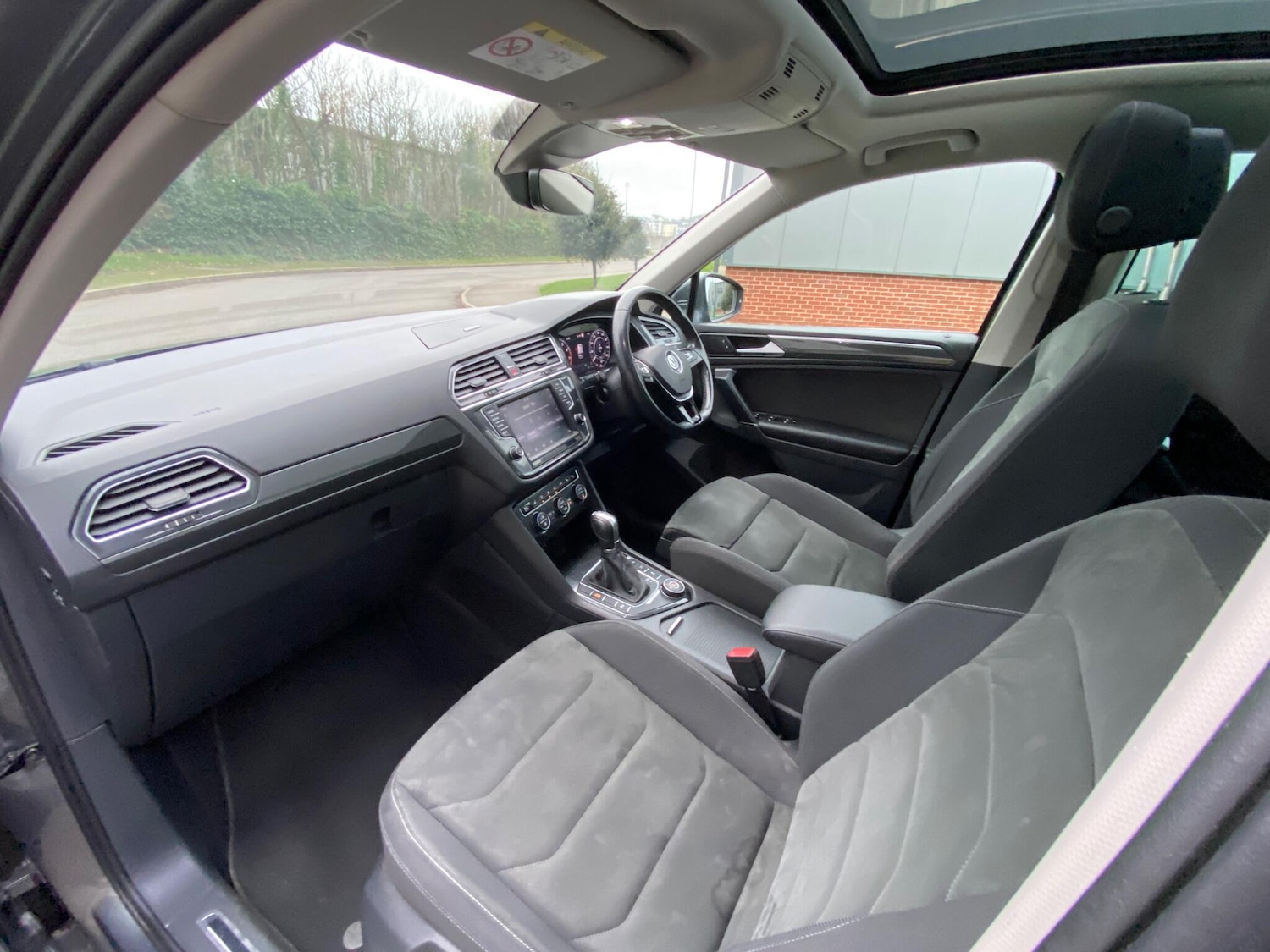 Used Volkswagen Tiguan for sale - 77292012: Photo 53