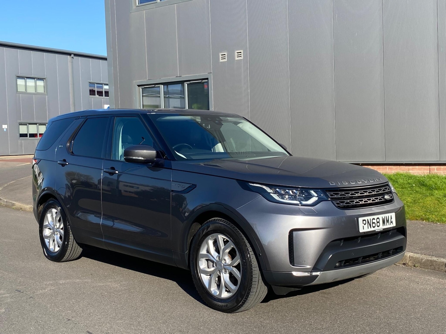 Used Land Rover Discovery 2018 for sale - 77958572: Photo 1