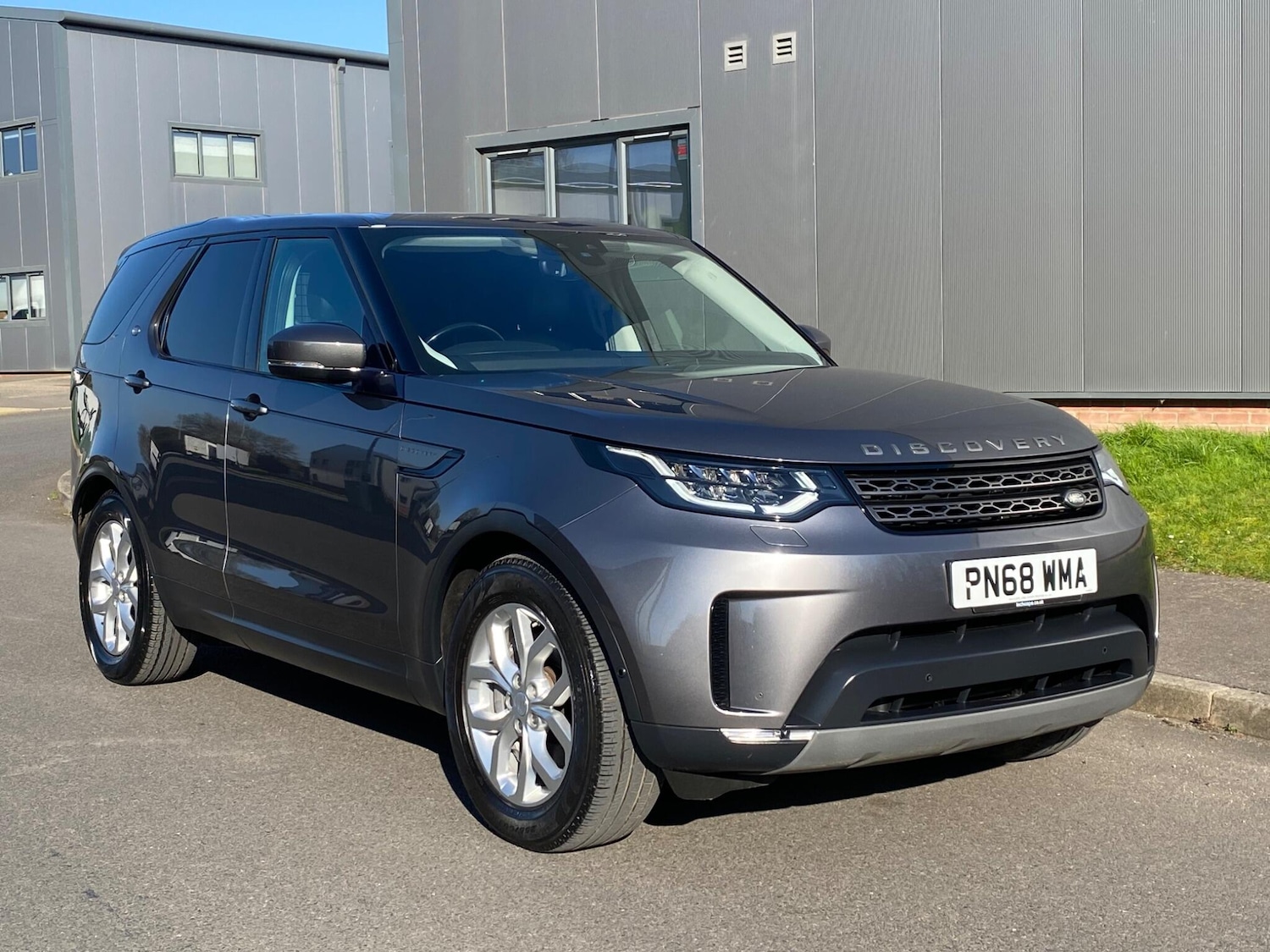 Used Land Rover Discovery 2018 for sale - 77958572: Photo 3