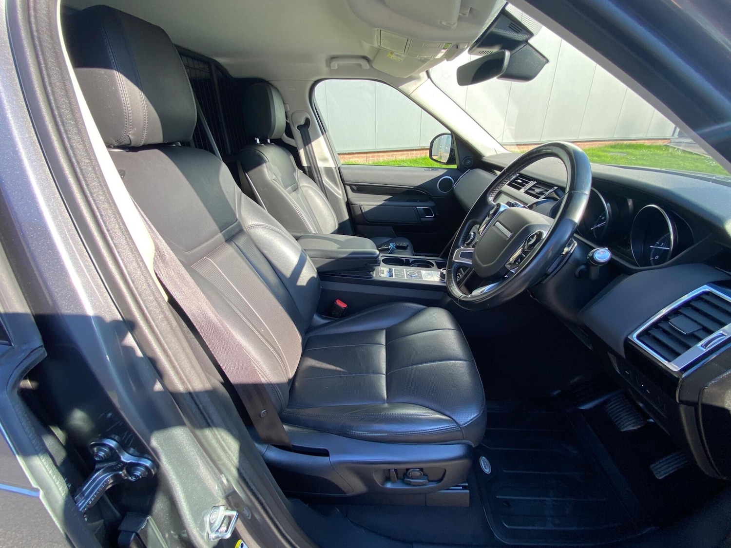 Used Land Rover Discovery 2018 for sale - 77958572: Photo 30