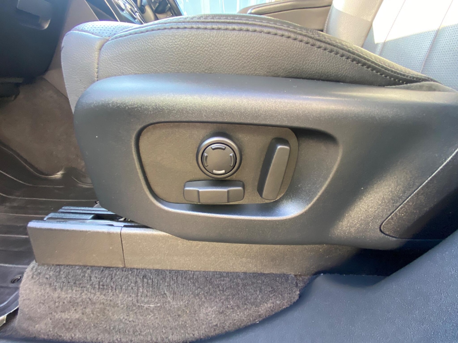 Used Land Rover Discovery 2018 for sale - 77958572: Photo 46