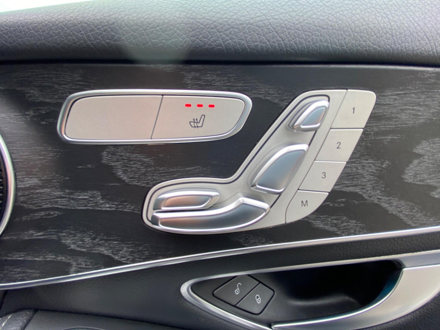 Used Mercedes-Benz GLC 2018 for sale - 77696349: Photo 37