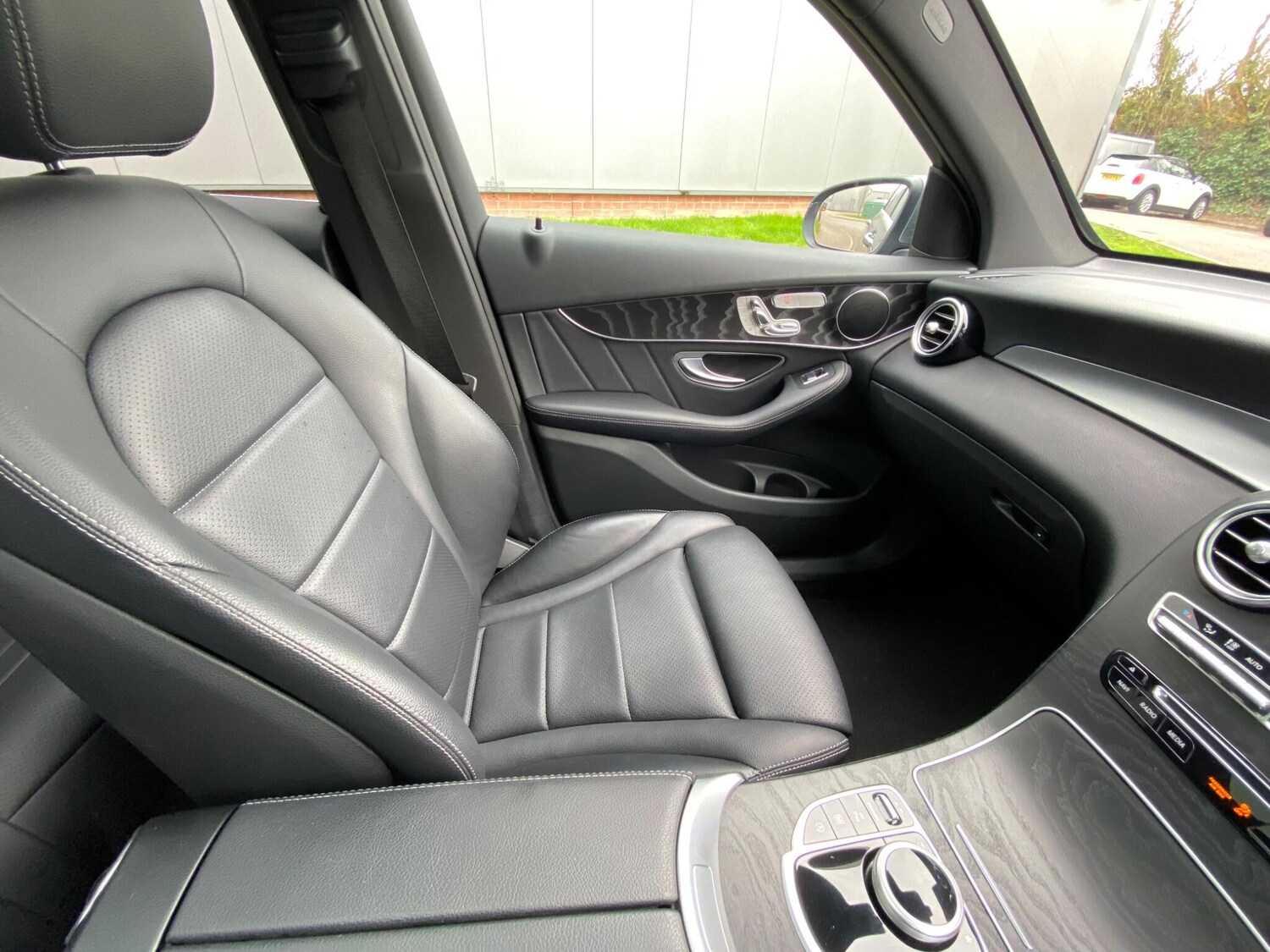 Used Mercedes-Benz GLC 2018 for sale - 77696349: Photo 49