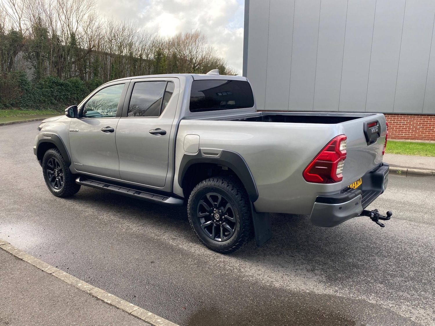 Used Toyota Hilux 2023 for sale - 77598966: Photo 17