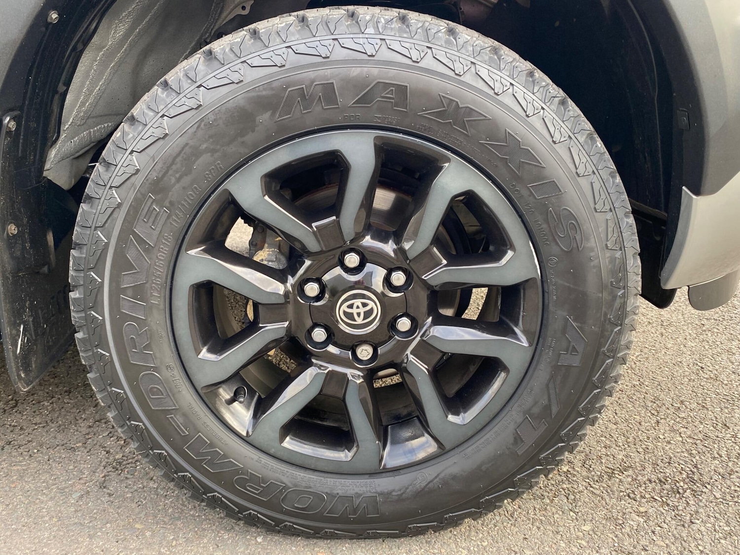 Used Toyota Hilux 2023 for sale - 77598966: Photo 32