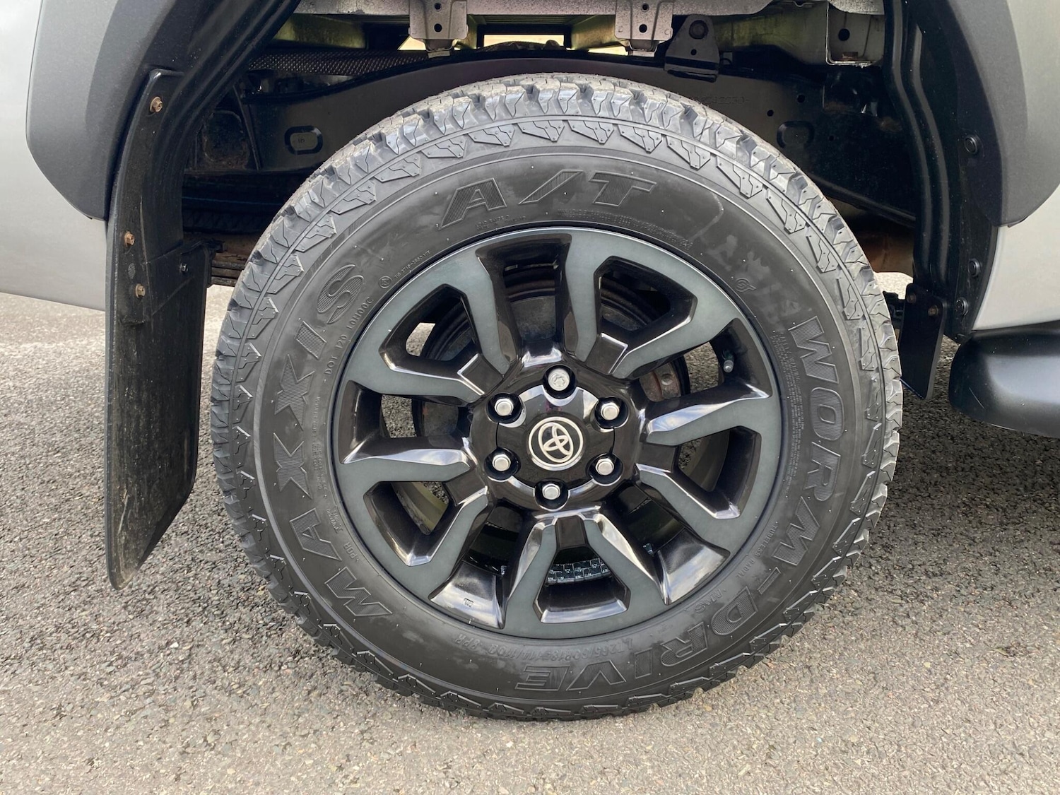 Used Toyota Hilux 2023 for sale - 77598966: Photo 35