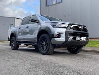 Used Toyota Hilux 2023 for sale - 77598966: Photo