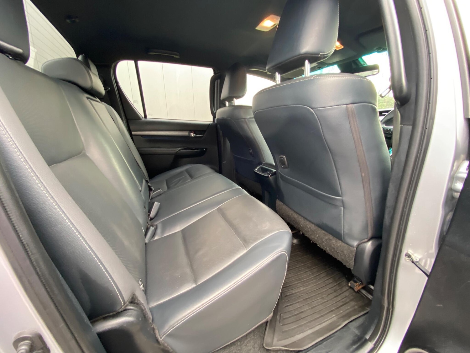 Used Toyota Hilux 2023 for sale - 77598966: Photo 58