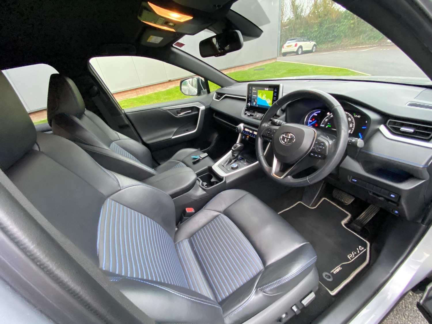 Used Toyota RAV4 2019 for sale - 77290553: Photo 35