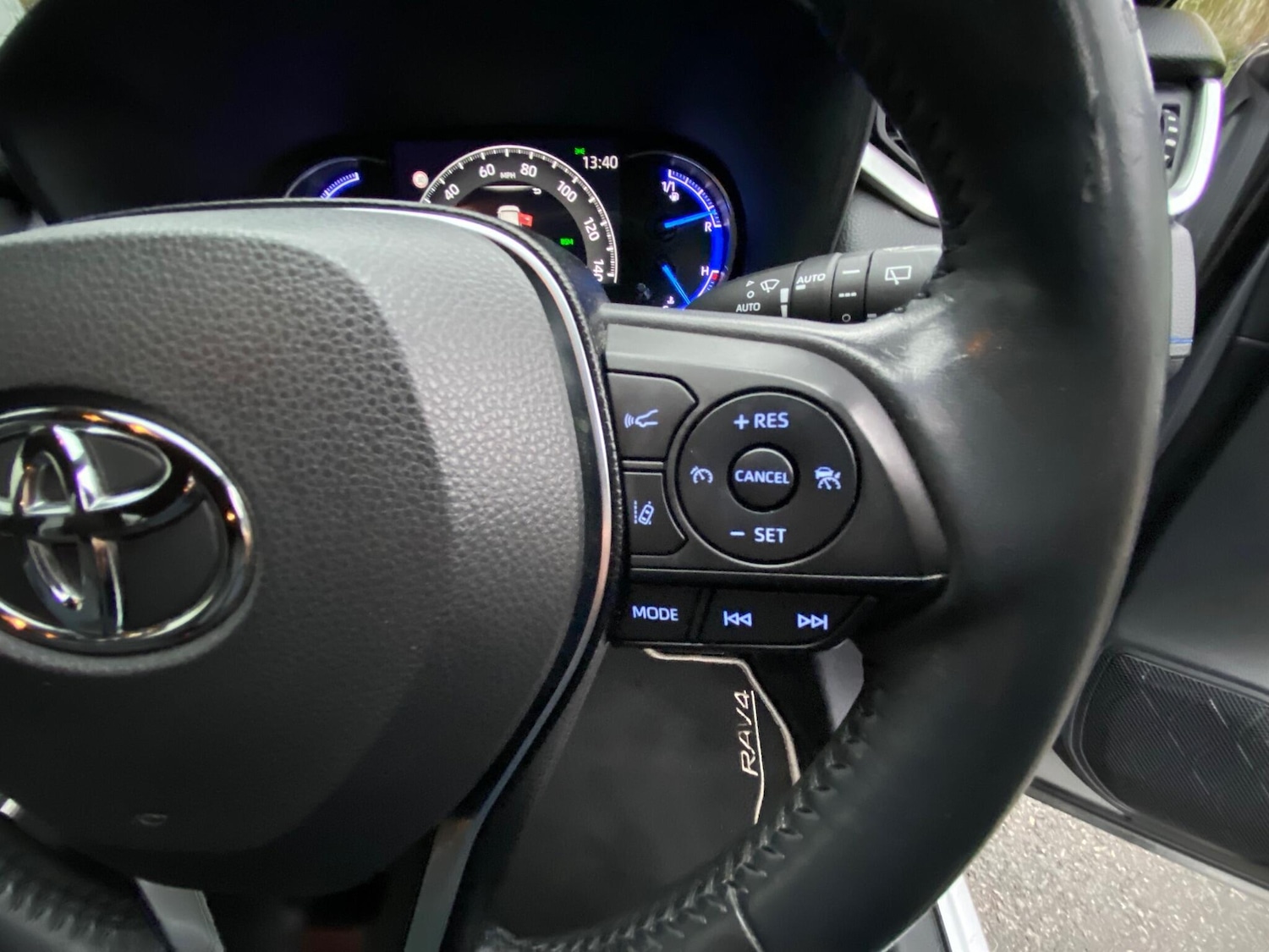 Used Toyota RAV4 2019 for sale - 77290553: Photo 38