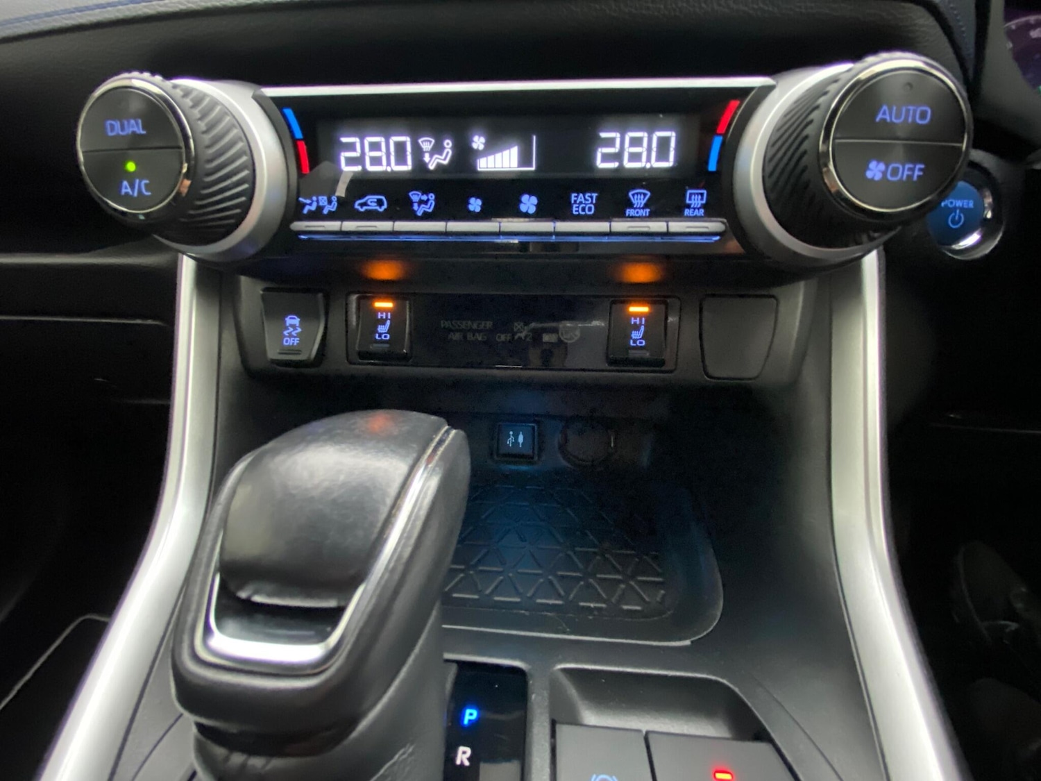 Used Toyota RAV4 2019 for sale - 77290553: Photo 44