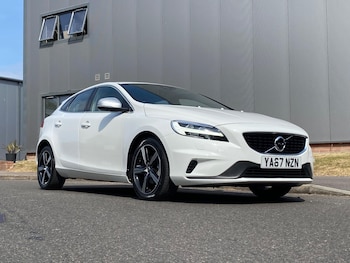 Used Volvo V40 2017 for sale - 79303474: Photo
