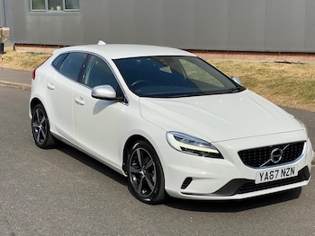 Used Volvo V40 2017 for sale - 79303474: Photo