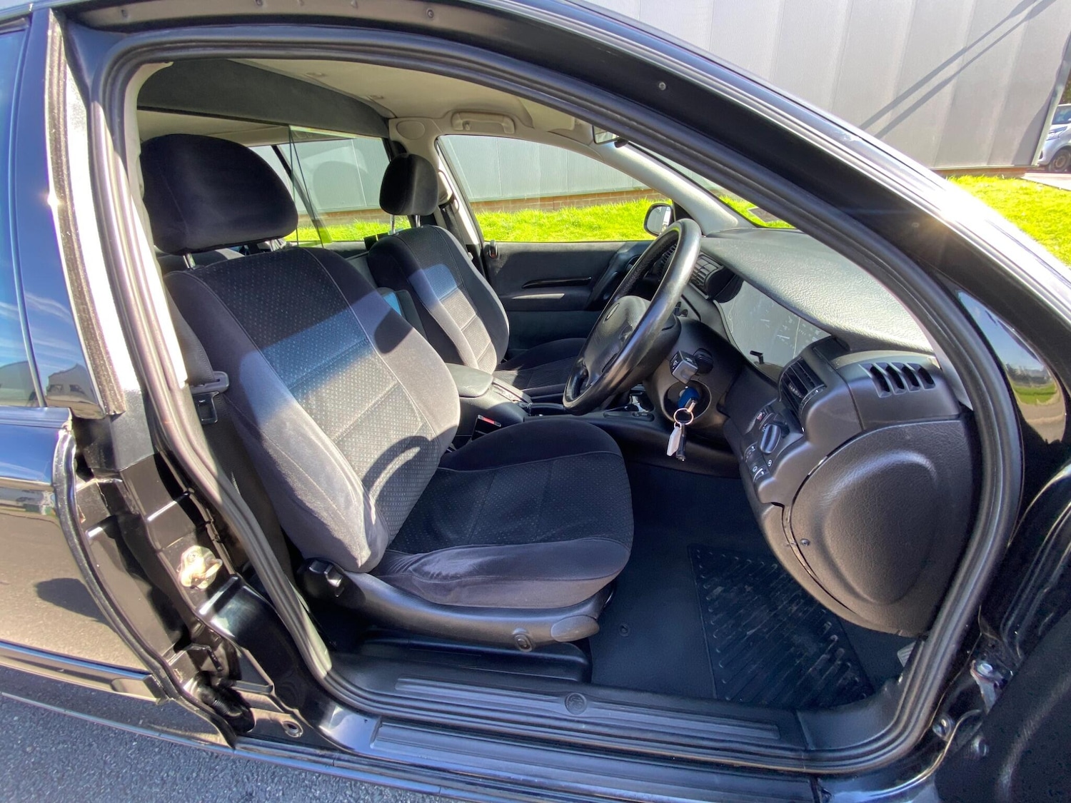 Used Vauxhall Omega 1999 for sale - 77993840: Photo 32