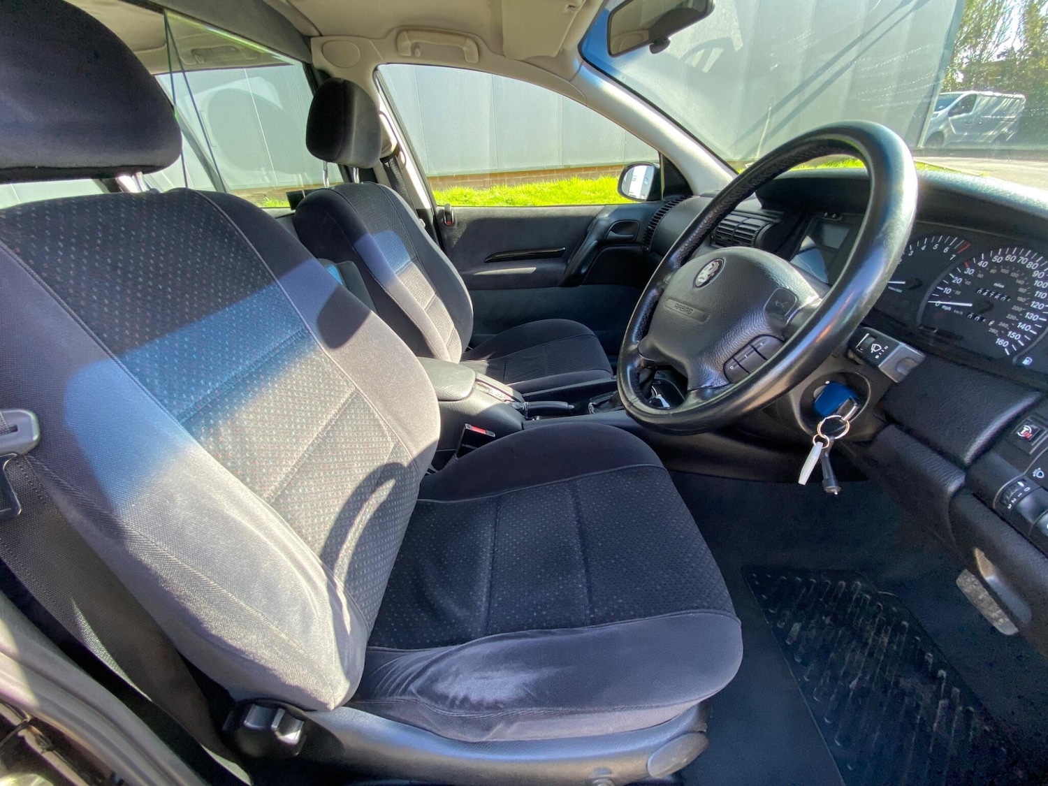 Used Vauxhall Omega 1999 for sale - 77993840: Photo 33