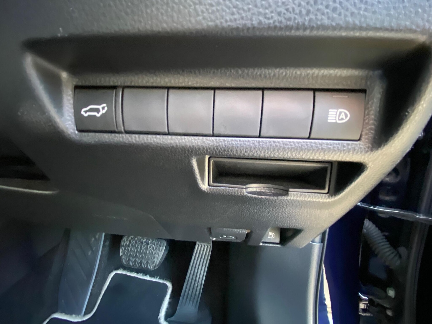 Used Toyota RAV4 for sale - 77290874: Photo 49