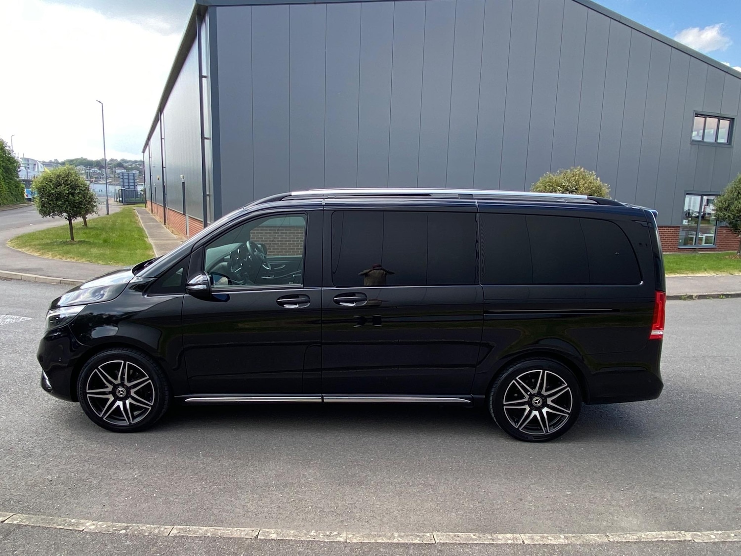 Used Mercedes-Benz V-Class 2023 for sale - 78020492: Photo 12