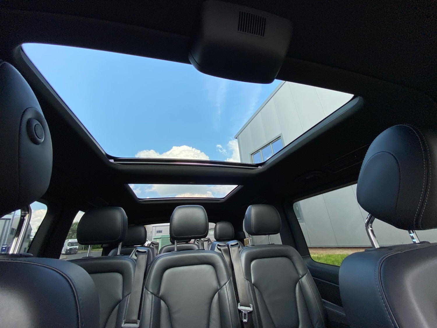 Used Mercedes-Benz V-Class 2023 for sale - 78020492: Photo 45