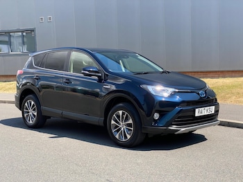 Used Toyota RAV4 2017 for sale - 79324432: Photo