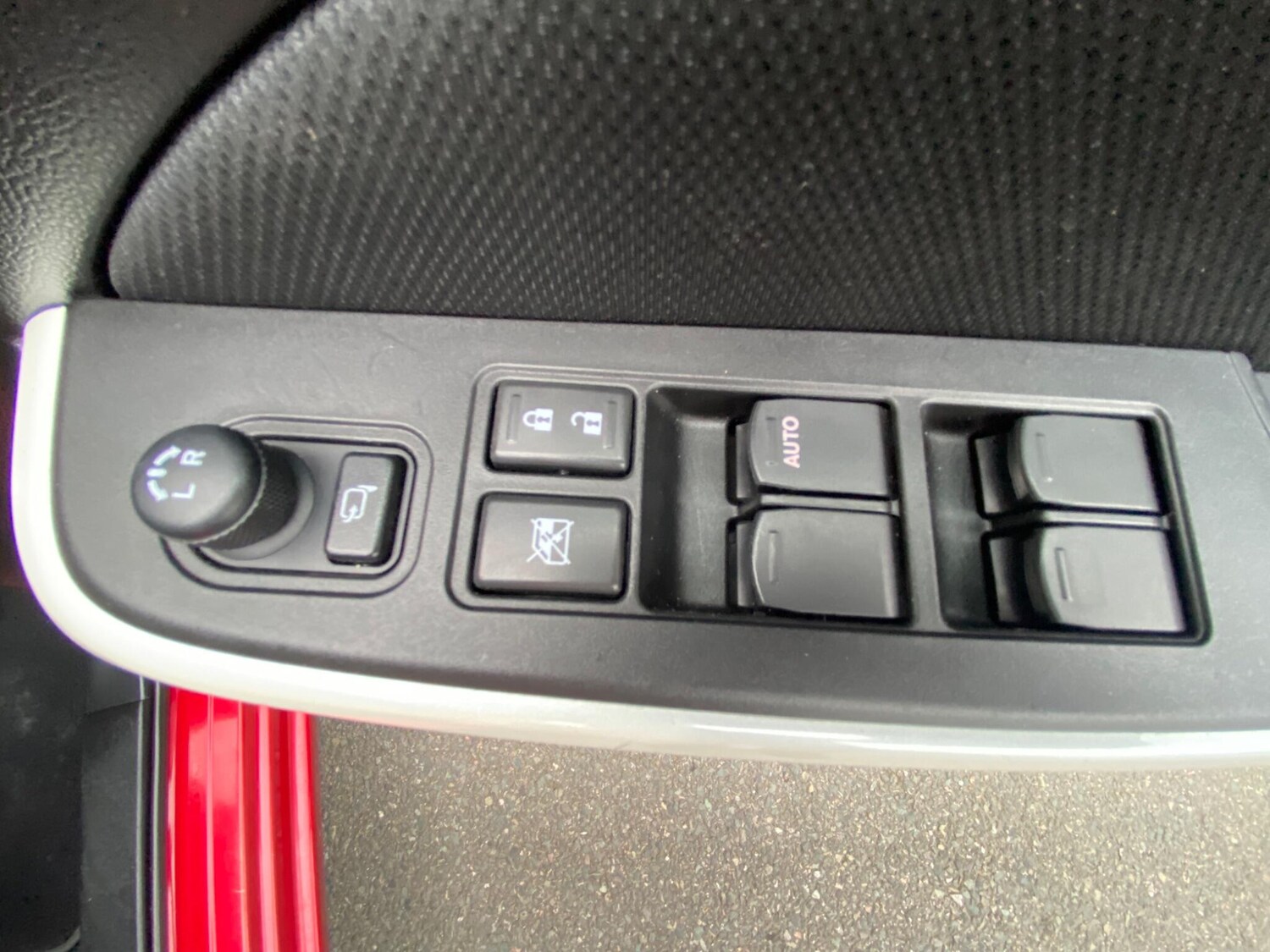 Used Suzuki Swift 2018 for sale - 77524092: Photo 37