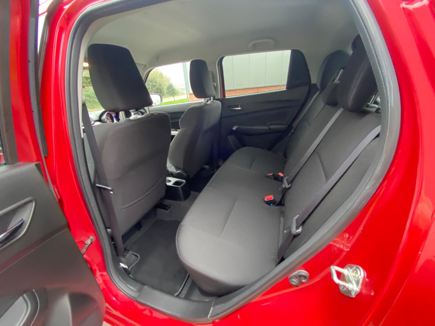 Used Suzuki Swift 2018 for sale - 77524092: Photo 54