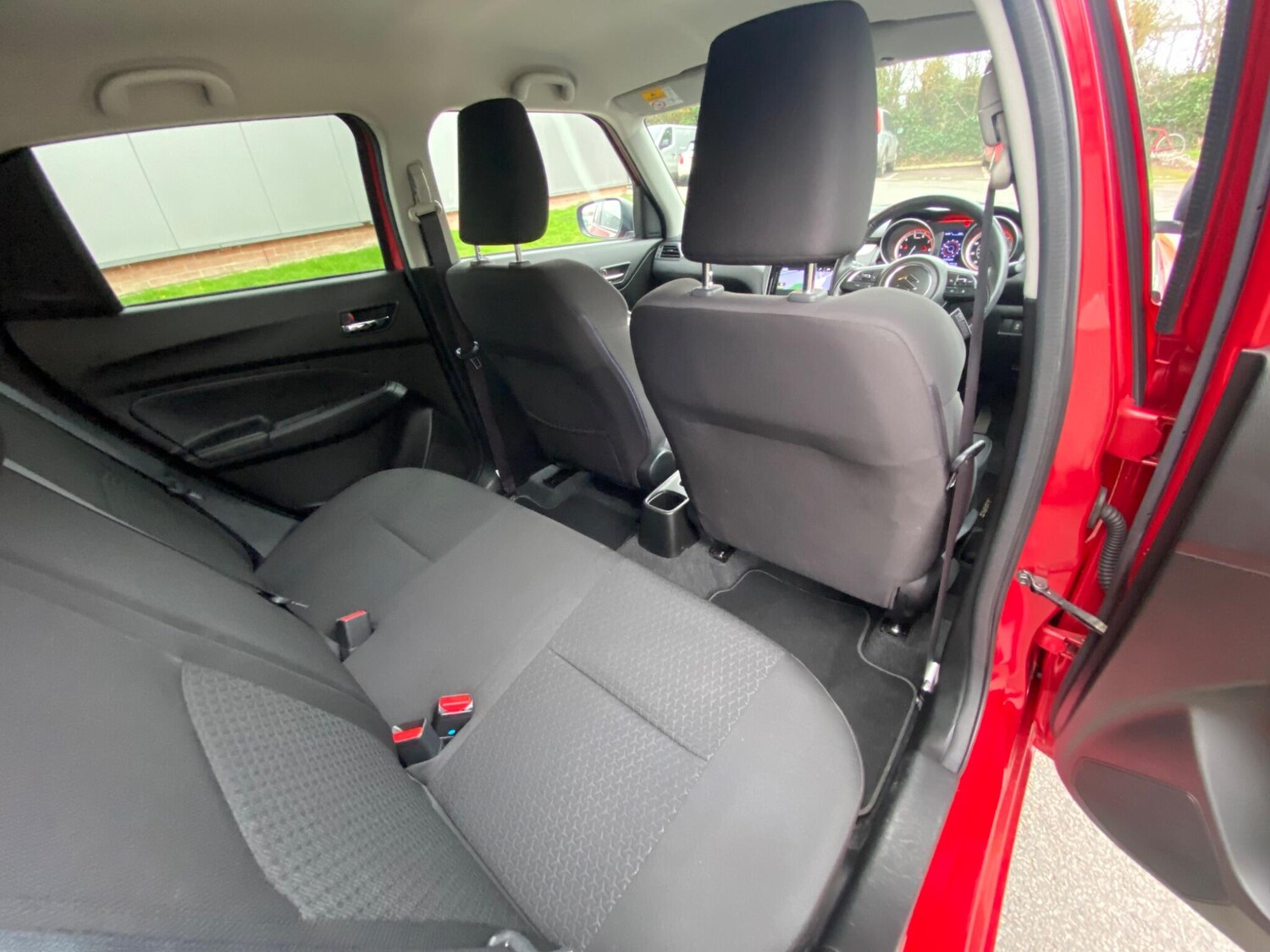 Used Suzuki Swift 2018 for sale - 77524092: Photo 60