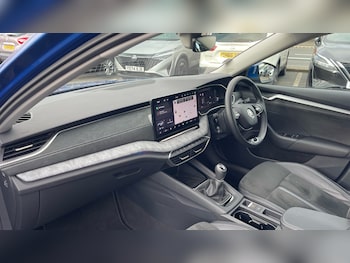 Used Skoda Octavia 2024 for sale - 76366928: Photo