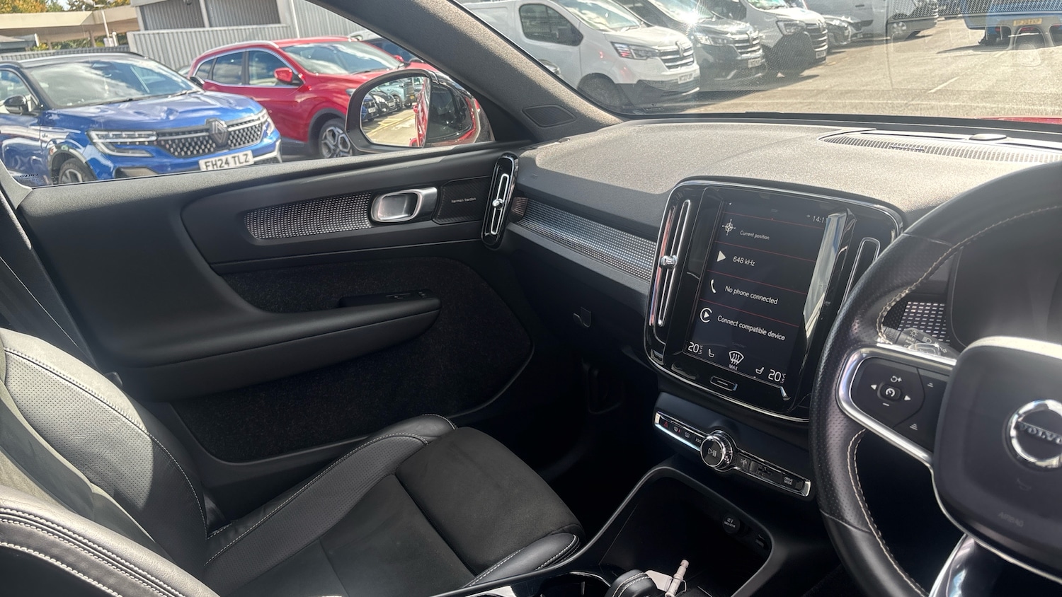 Used Volvo XC40 2018 for sale - 76115693: Photo 14