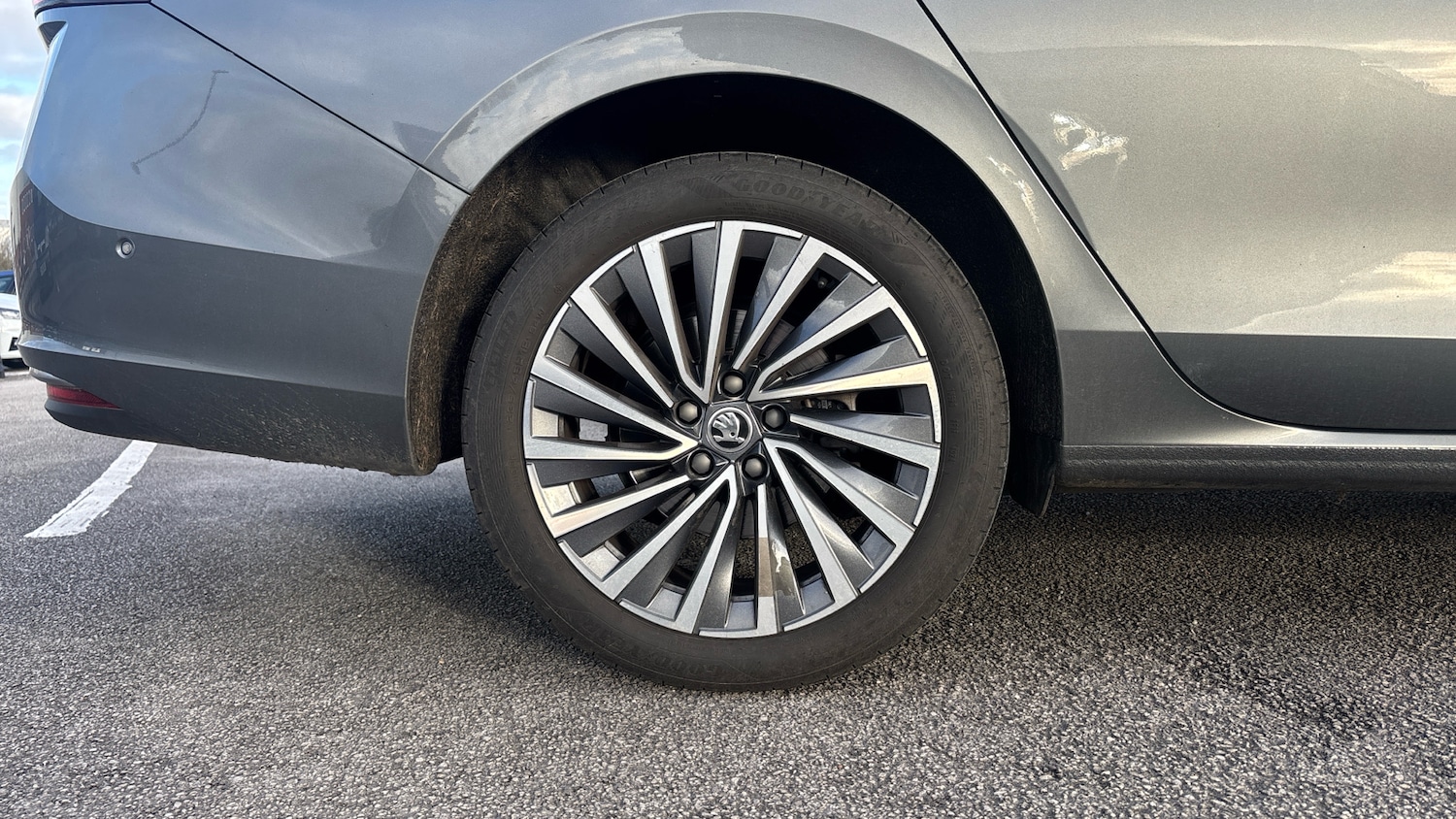 Used Skoda Superb 2025 for sale - 76903865: Photo 5