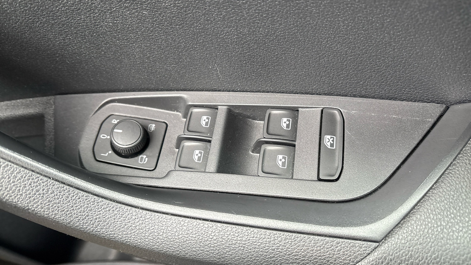 Used Skoda Karoq 2023 for sale - 77367477: Photo 19