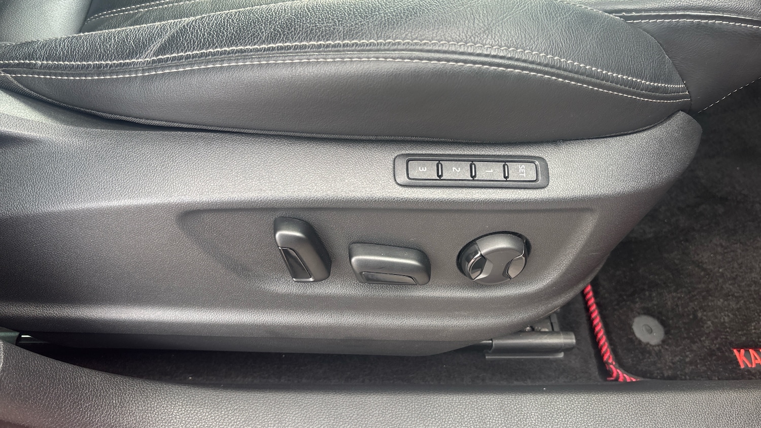 Used Skoda Karoq 2019 for sale - 76079627: Photo 24