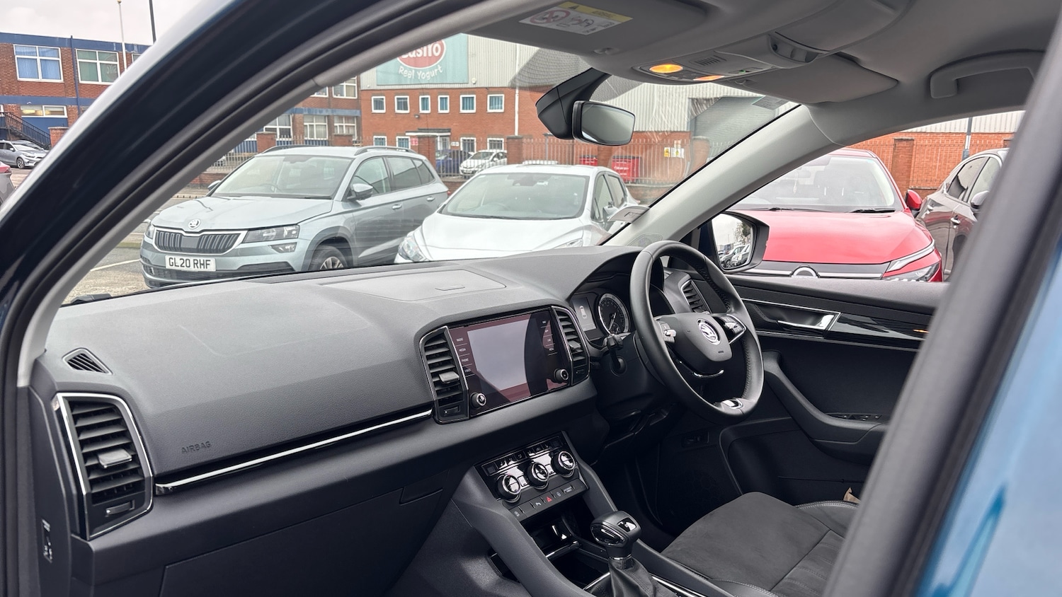 Used Skoda Karoq 2021 for sale - 77385041: Photo 2